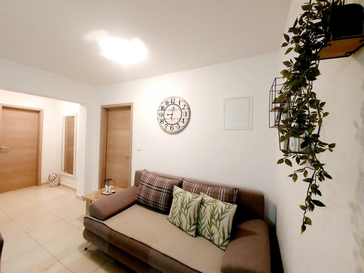Apartmani Sara Bibinje Exterior photo