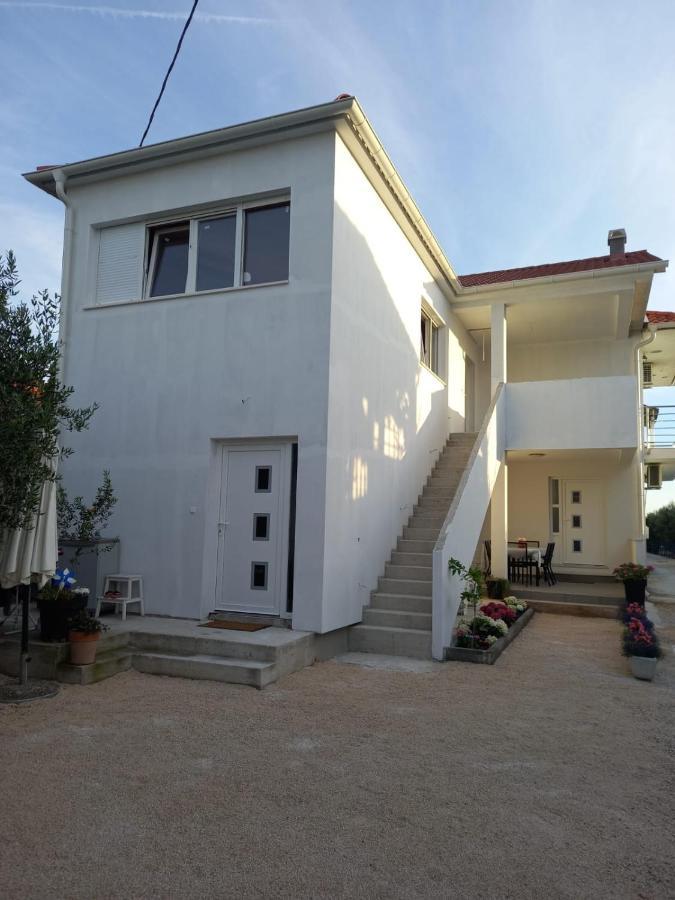 Apartmani Sara Bibinje Exterior photo